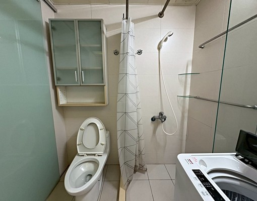 近小巨蛋捷運站/民生社區稀有低樓層採光套房/代收垃圾/可租補 - Image 7