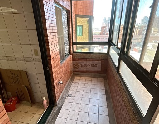 步行關新商圈採光大三房可養寵物景觀電梯大樓 - Image 14