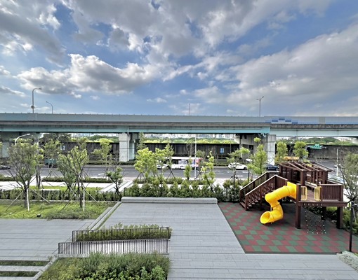 全新裝潢🌟禾川琚精緻3房改2房車🌟面公園大空間 - Image 2
