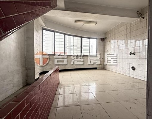 台灣阿榮~前站三角窗黃金透天店面~阿榮好屋推薦 - Image 8