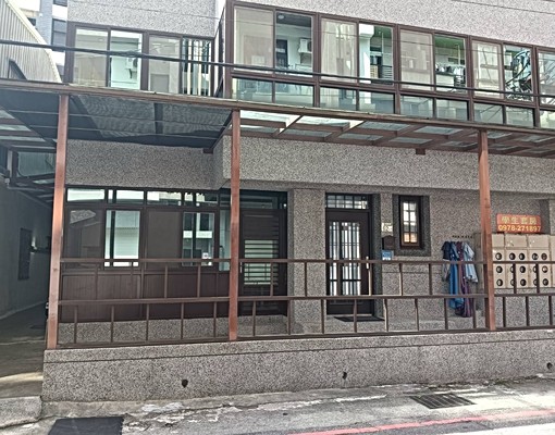 鄰近慈濟大學~優值套房出租~限學生 - Image 1