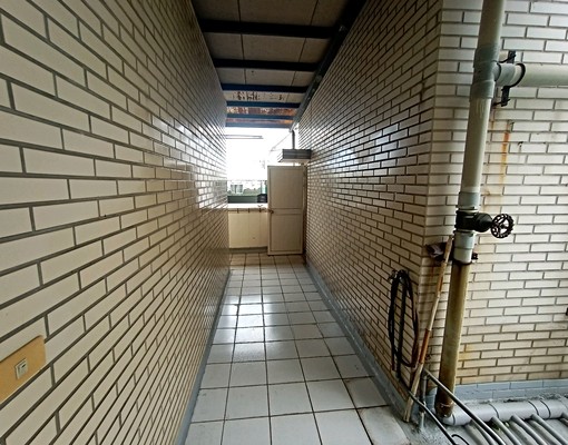 鴻金寶商圈，巷口85度c，舒適溫馨套房，租金含水及天然瓦斯費 - Image 5