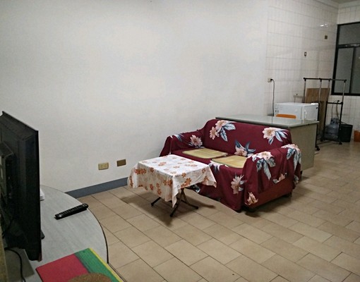 捷運後驛站一房一廳一衞最多2人住含網路水費第四台生活機能佳 - Image 2