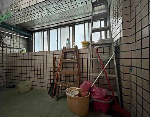 秀山及第秀山國小旁電梯大四房(可入籍、可租補）台大房屋 - Image 11