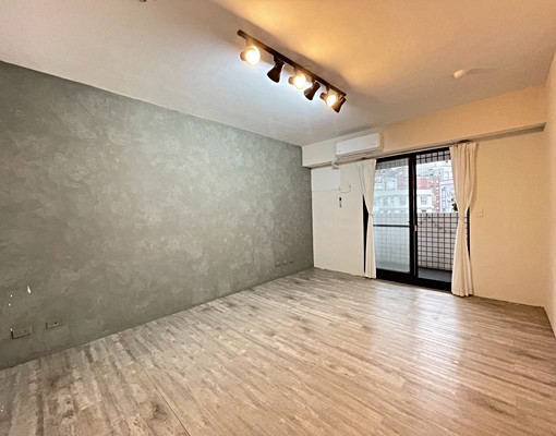 專營|美業或個人工作室台水電地點絕佳旁邊有停車場可配件 - Image 1