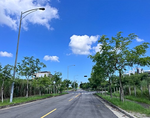 後龍高鐵幸福有車位溫馨二房 - Image 2