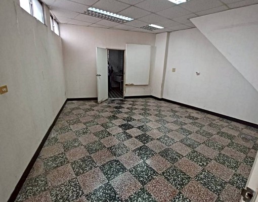 🏠超強三角窗金店面二樓住辦均可 - Image 9