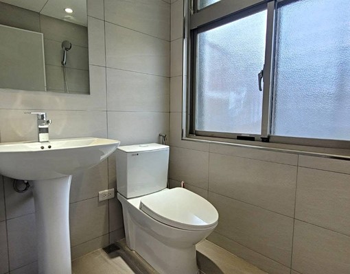 近永安市場|可租補報稅✨全新裝潢採光佳·獨立洗曬 - Image 4