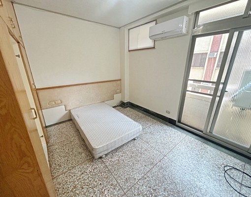 🏡東區超便宜2+1房🌟台電🌟可租補🌟雙陽台 - Image 3