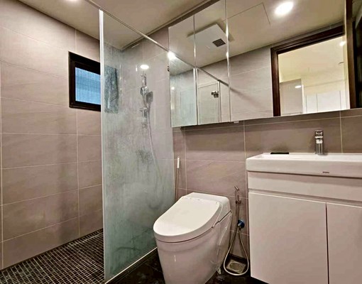 南屯捷運旁文心一號高樓兩房車位家具全新美屋出租 - Image 6