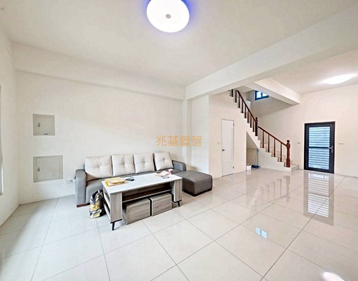 兆基🏡五房新成屋透天【可寵】家具可談 - Image 1