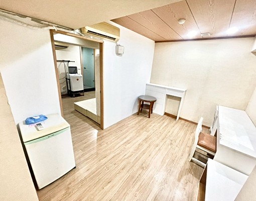 中山捷運站💖ㄧ房一廳.電梯.管理員.可寵💖垃圾代收 - Image 2