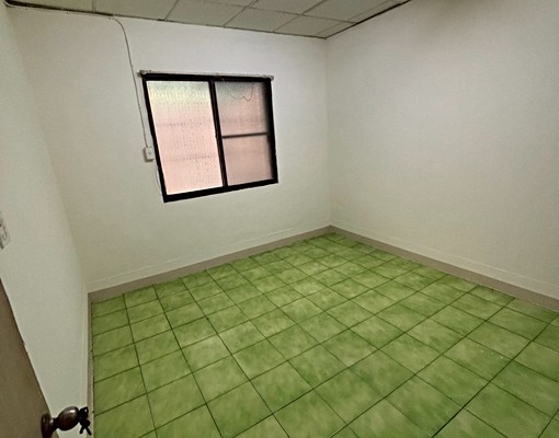 楠梓高大右昌生活圈超划算透天2層樓兩房2廳1衛全新廚房浴室 - Image 3