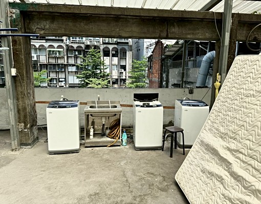 西門站•含水電費網路•寵物友善•廁所有窗•頂樓曬衣 - Image 5