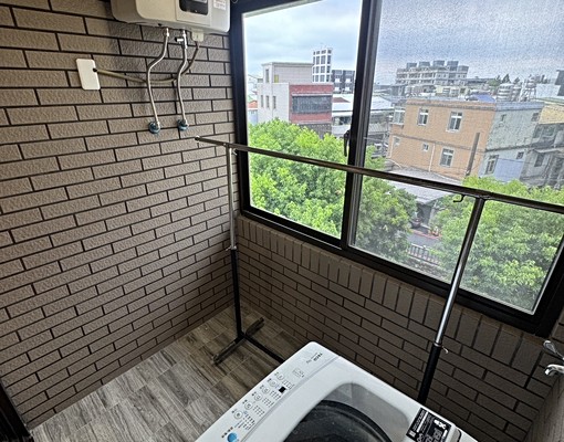 近!國軍醫院.武漢國小/垃圾代收大套房/獨立陽台洗衣機 - Image 10