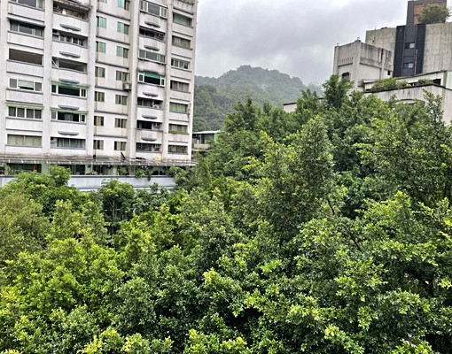 信義區近捷運101/象山站雅房二間 - Image 1