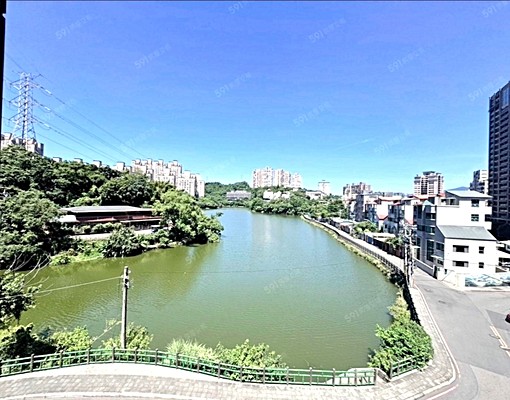 🌊湖前街・湖畔日光宅・金龍湖景新裝潢電梯精美大套房 - Image 3