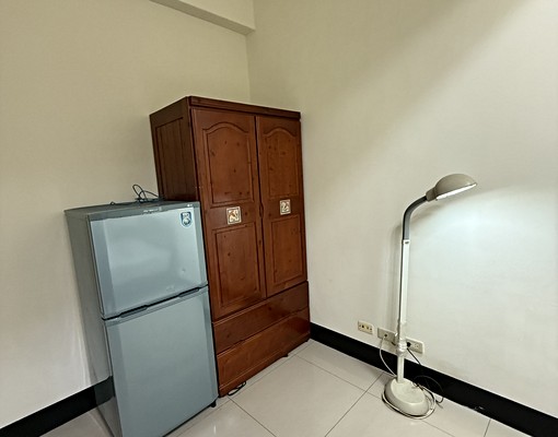 關新光復路明亮通風全新床墊免費瓦斯省電費 - Image 10
