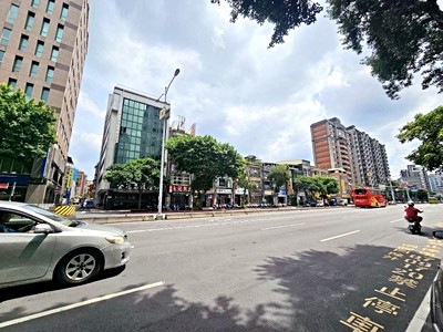 獨家🏆正重慶北路大龍峒透店🏆~立馬看屋