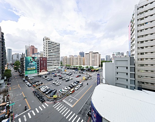 R14巨蛋站、全聯旁、大3房+平移車位(空屋出租) - Image 4