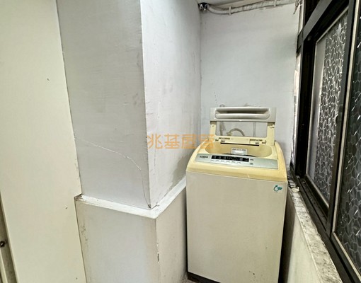 兆基🏡永吉路美食、靜巷有電梯、獨立洗衣機套房 - Image 6