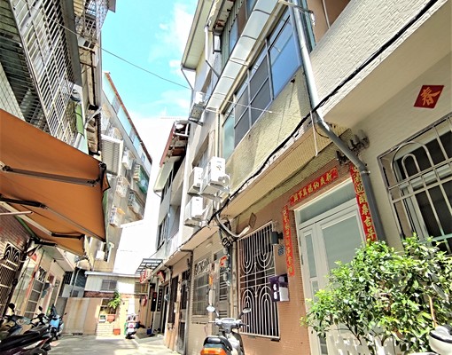 降價~三信三多商圈~寧靜溫馨工作室透天 - Image 13