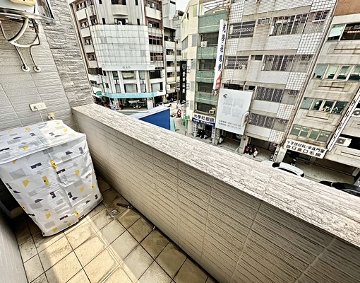 💗電梯套房✅陽台獨洗曬┃屋況佳、格局方正、近一中、中華夜市 - Image 4