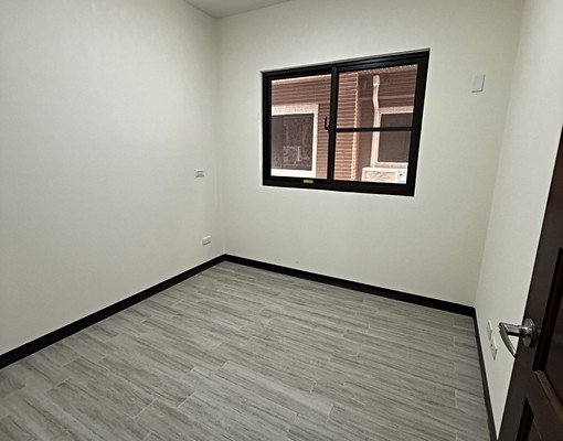 苗栗高鐵特區向南透天門口停車全新未住步行8分鐘到學校 - Image 9