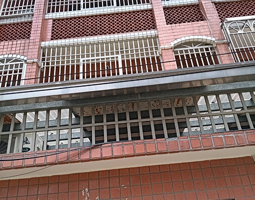 透天厝屋況佳適全家住🌺近棒球場🌺空置中隨時可租入住 - Image 1