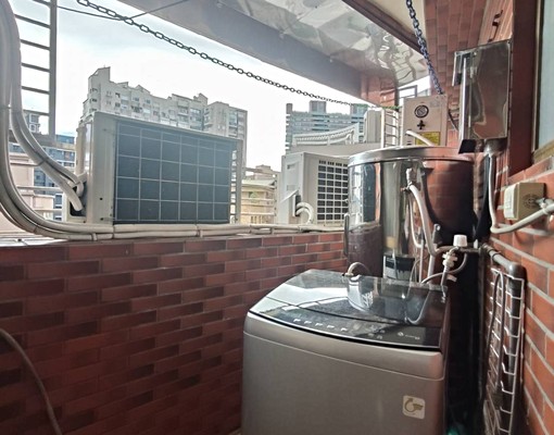紅樹林登輝秀錦陽台大套房🏠有獨力新洗衣機歡迎優質房客的你 - Image 12