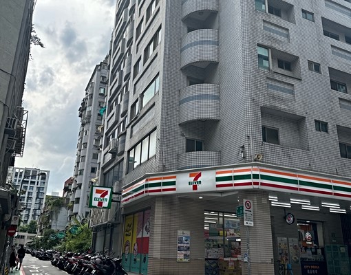 室內全全新裝潢、安靜不吵，配有電子門鎖 - Image 14