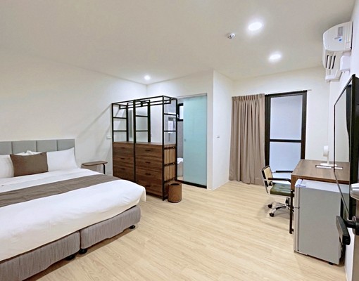 午後寓所~台南新市全新電梯透天套房出租 - Image 1