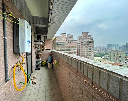 免仲可租補/土城學府路一段稀有全配美三房 - Image 12
