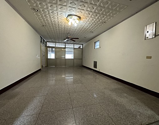 小關埔~金雅9.2米大面寬住店(實際可使用坪數約150坪~) - Image 5