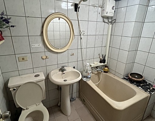 【安勝社宅】🏠忠貞市場正一房一廳一衛電梯套房/免仲 - Image 4