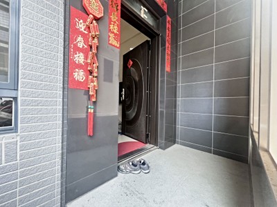 ⭐️林其其⭐️竹南謙和邊間雙車大透天