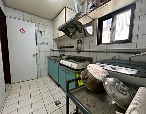 市中心大套房0953517777洽尤S - Image 4