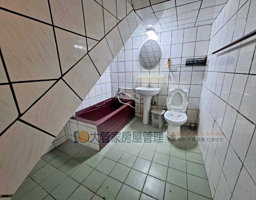 租超大坪數.透天附家電家具 - Image 8