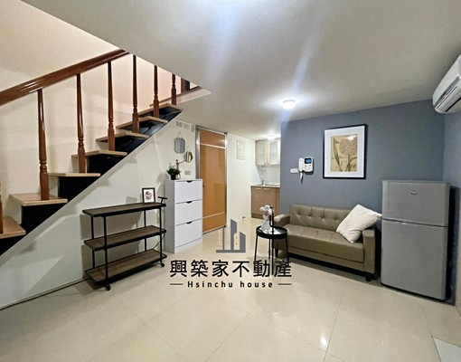 A家樂福正對面|陽光暖暖樓中樓|挑高空間 - Image 2