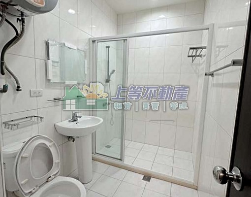 近台元園區仁愛國中旁家具電全整潔新整修套房 - Image 4