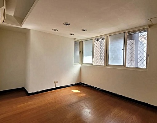 美樂*近南京復興MRT*松山採光好正一房*近微風廣場*可報稅 - Image 1