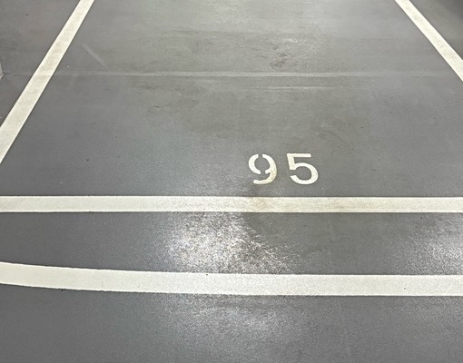 新月天地B2停車位 - Image 1