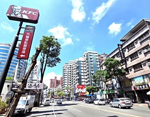 明誠自由精華商圈✅9米大面寬燙金店面✅ - Image 13