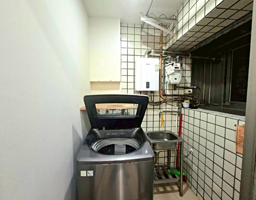 台北小巨蛋/裝潢精美格局方正/採光通風家具齊全/包裹垃圾代收 - Image 11