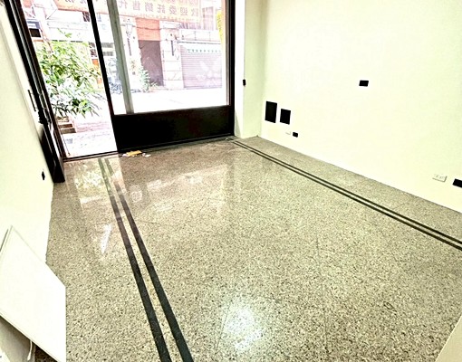 樓店合一,地段佳 - Image 1