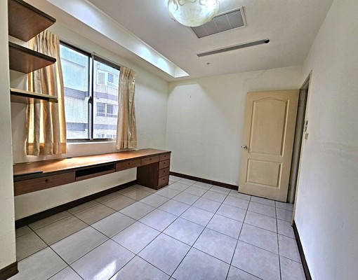 黎明商圈三采藝術園區3+1房平面車位(可租補) - Image 10