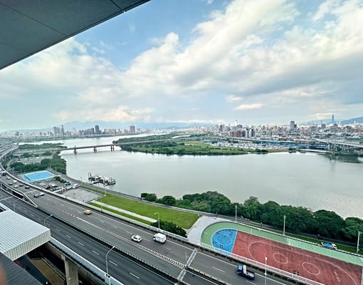 江子翠河岸景觀電梯三房車｜新濠一川｜租金含車含管｜全新未住過 - Image 12