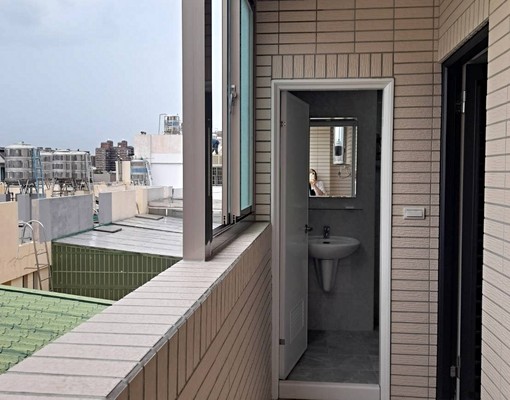 全新建築與設備、限租女生、近文藻大學、自由市場、捷運、有電梯 - Image 5