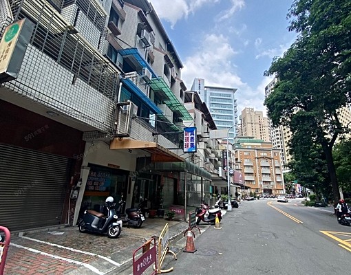 南屯站星巴克向心路/透天店面1～4樓五房可停四台車/可辦公室 - Image 3