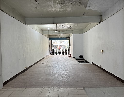 稀有出租正路邊店面1樓＋地下室 - Image 7